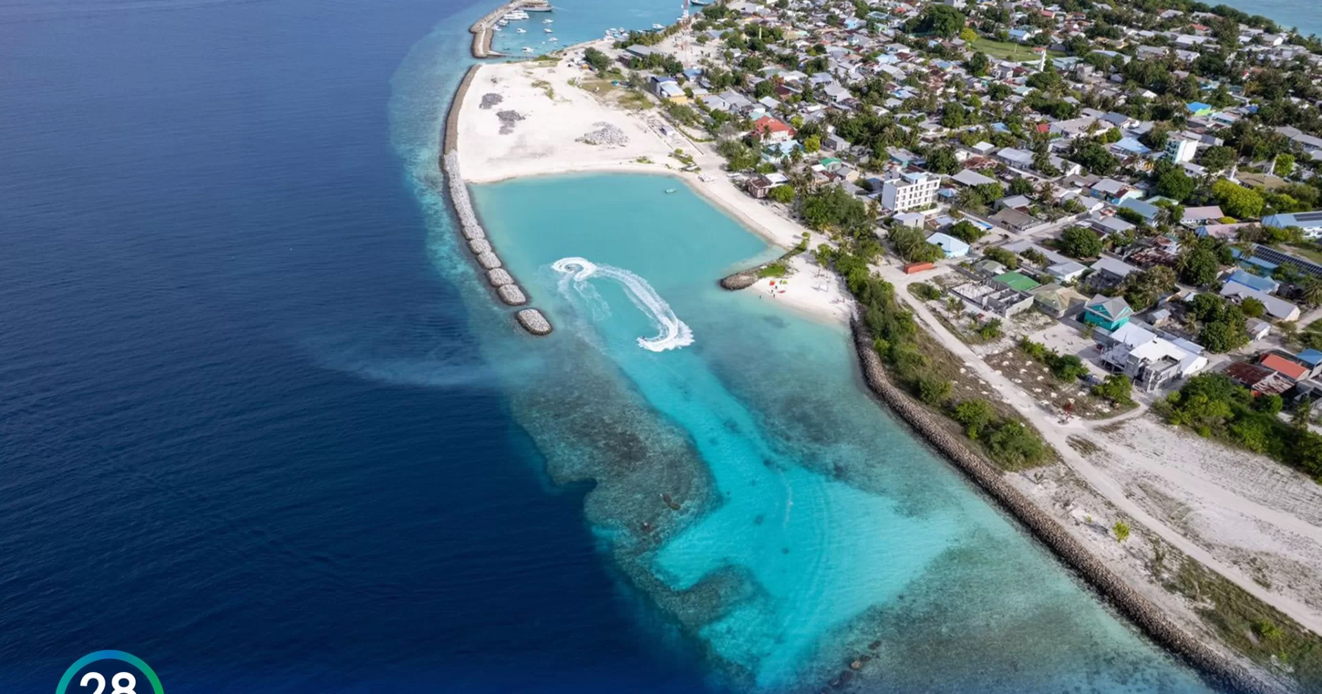 velidhoo boat beaching area 2