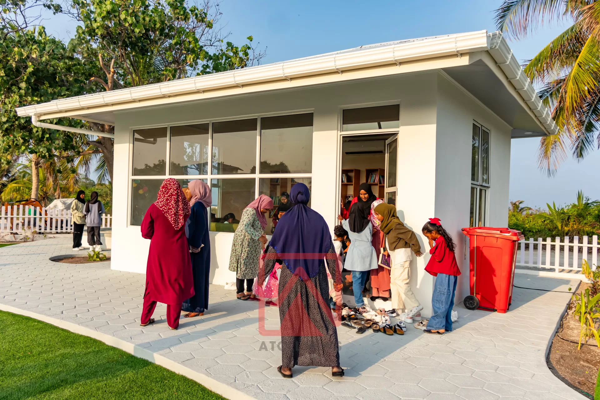 Manadhoo Park Opening 8400