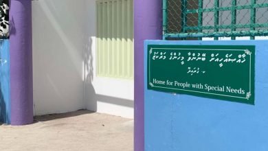 big 4zeHUir5UCcwUPdEbEdsIK79c