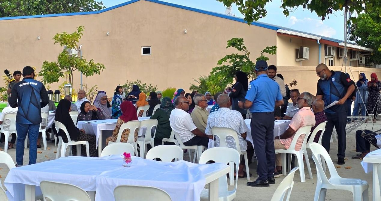 velidhoo 6ec59ac158