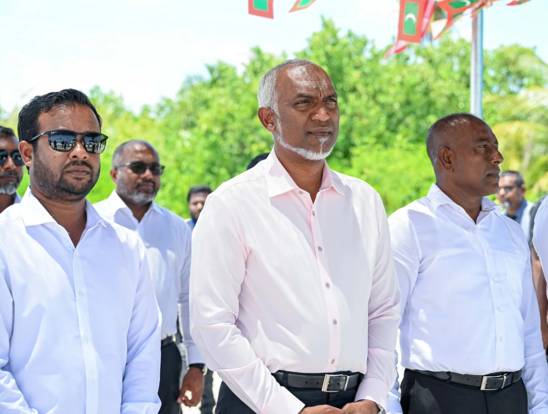 ADh. Dhigurah