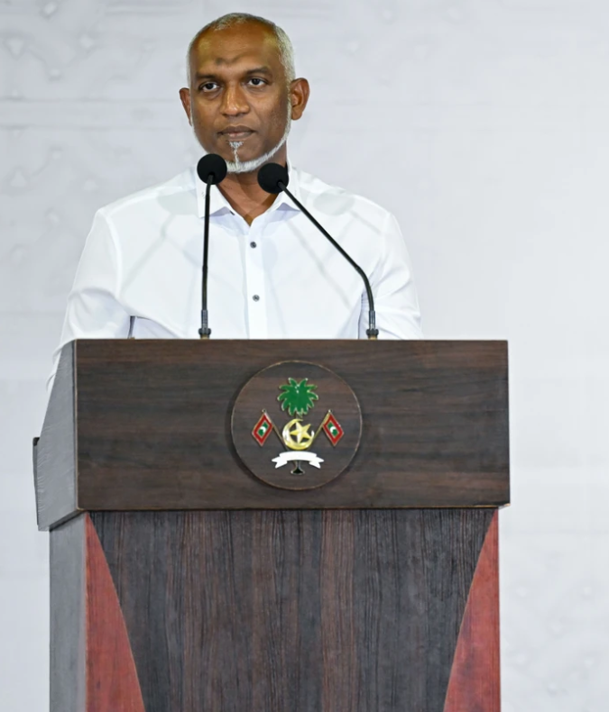 raees muizzu