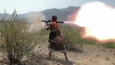 Houthi fighters