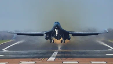 A USAF B 1 bomber takes off