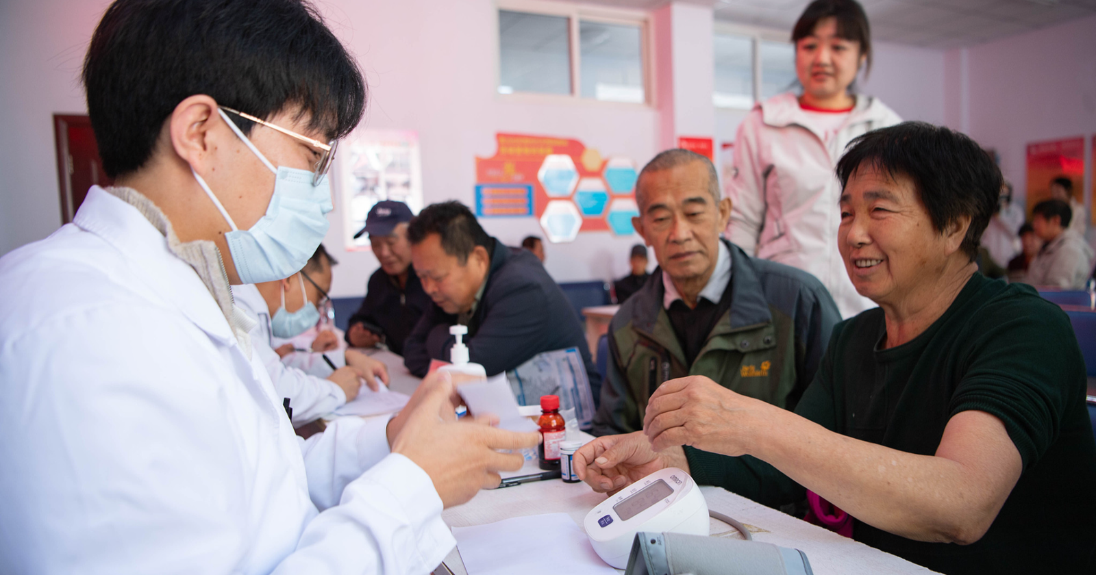 Medical experts provide free medical