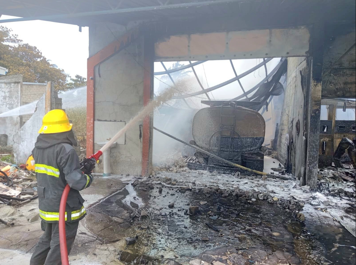 funadhoo fire
