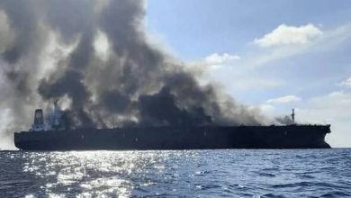 supertanker explodes